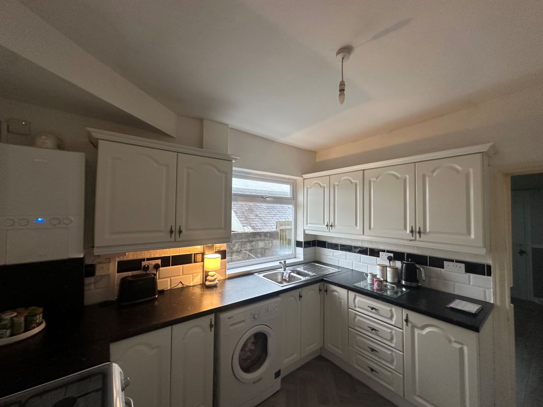 3 bedroom semi detached property in Oldbury. 