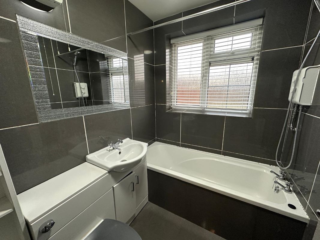 3 bedroom semi detached house in Wednesbury
