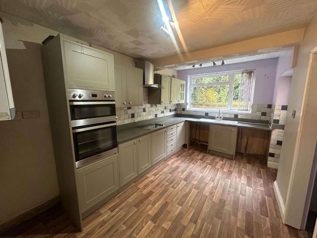 3 bedroom semi detached house in Brierley Hill