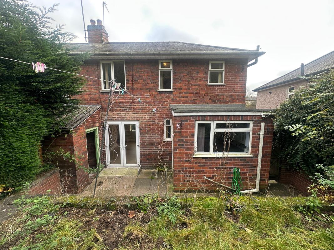 3 bedroom semi detached house in Brierley Hill
