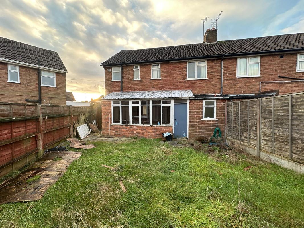 3 bedroom semi detached house in Dudley