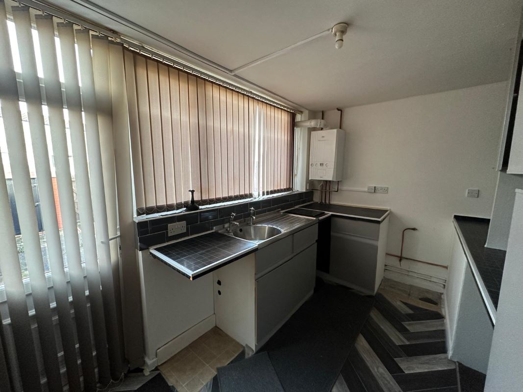 2 bedroom end terraced house in Birmingham 