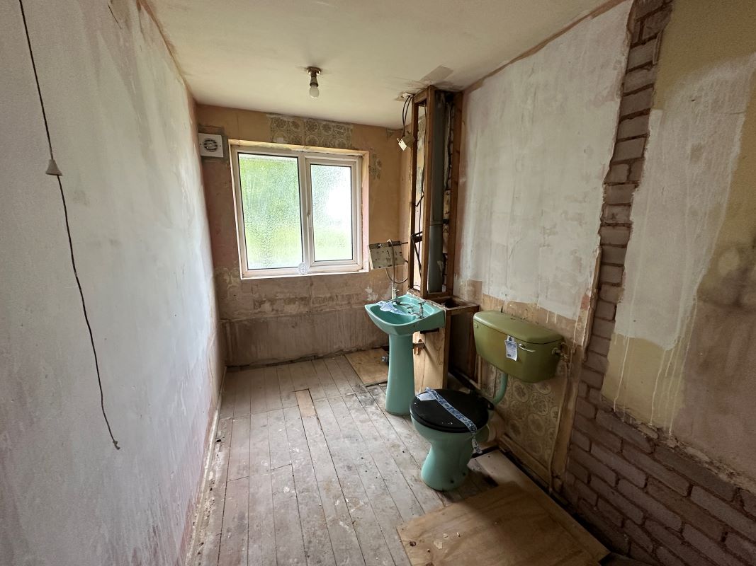 3 bedroom mid terraced house in Birmingham 