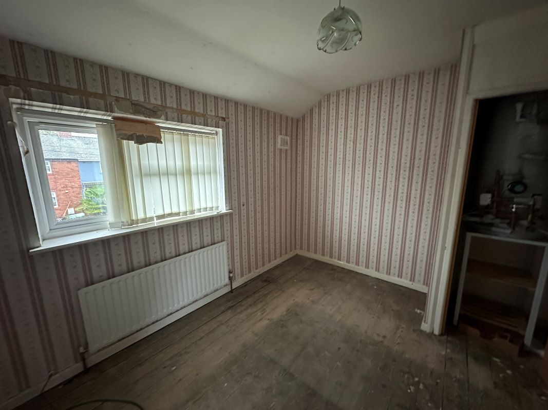 3 bedroom semi detached house in Dudley