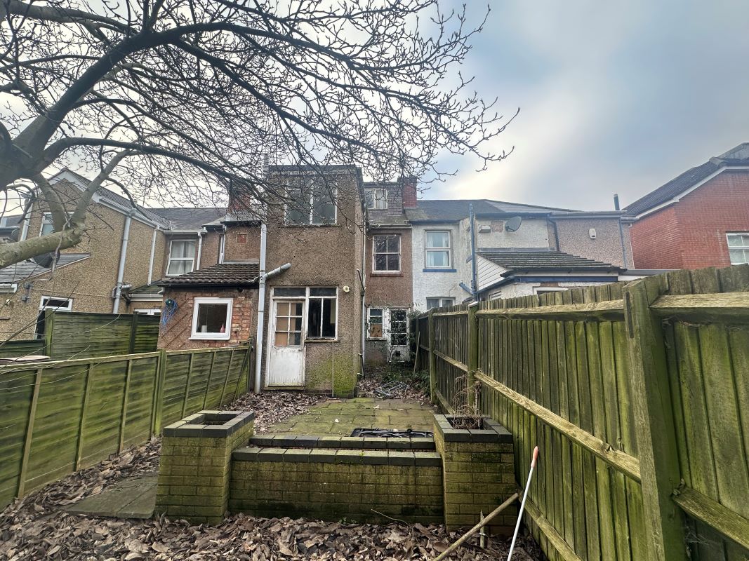 3 bedroom mid terraced house in Coventry 