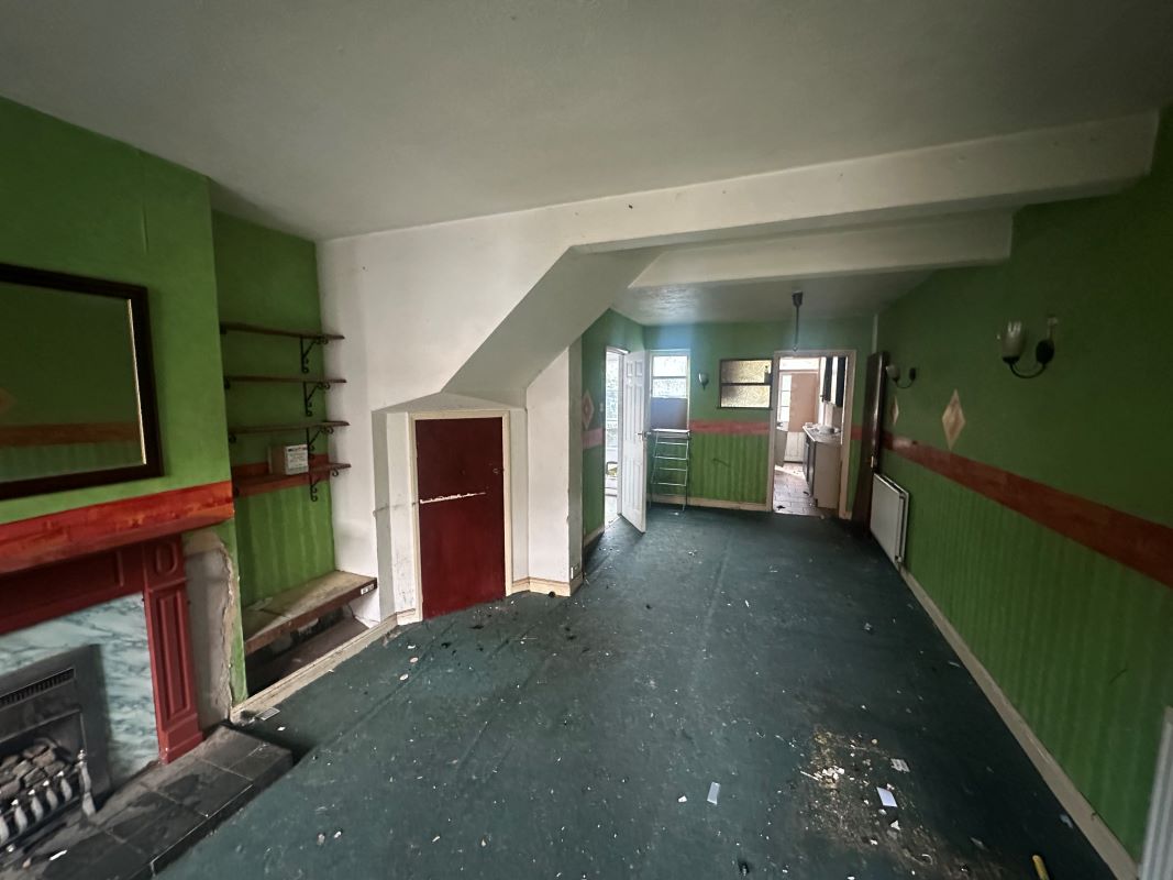 3 bedroom mid terraced house in Coventry 