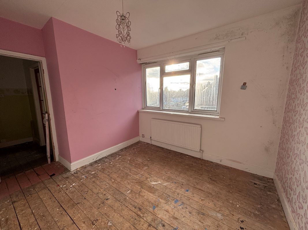 3 bedroom semi detached house in Ilkeston, Derbys.
