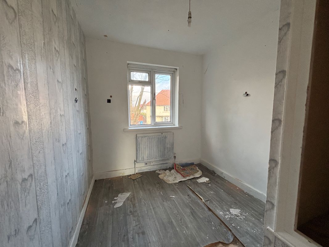 3 bedroom semi detached house in Ilkeston, Derbys.