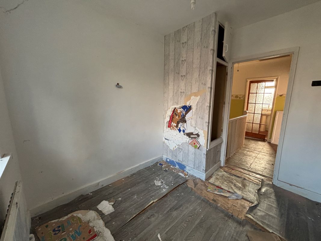 3 bedroom semi detached house in Ilkeston, Derbys.