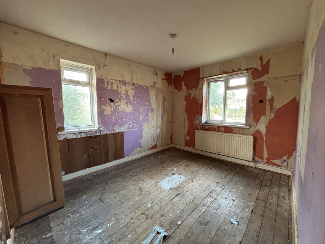 3 bedroom semi detached house in Ilkeston, Derbys.