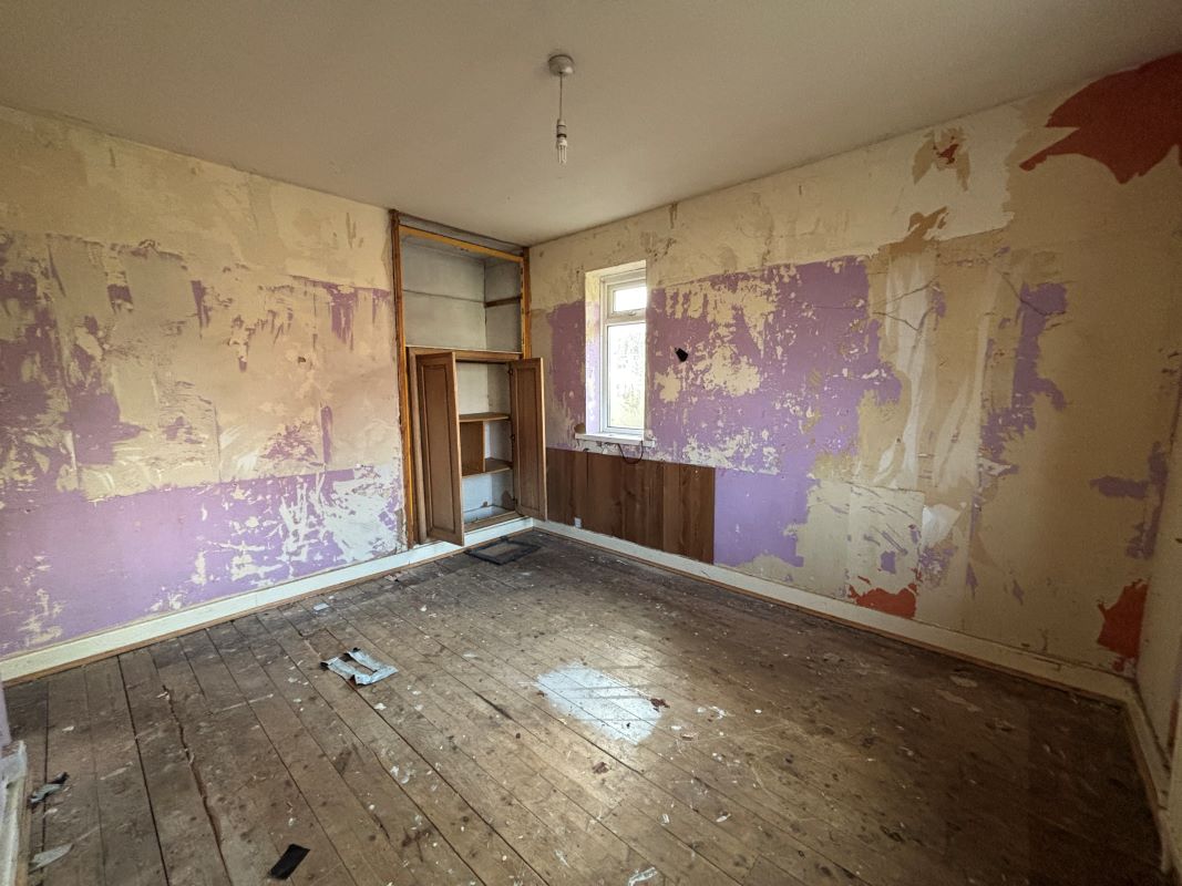 3 bedroom semi detached house in Ilkeston, Derbys.