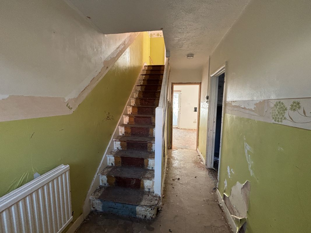 3 bedroom semi detached house in Ilkeston, Derbys.