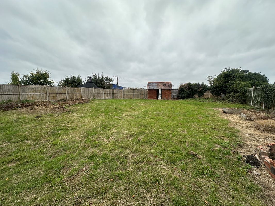 3 bedroom semi detached house in Solihull 