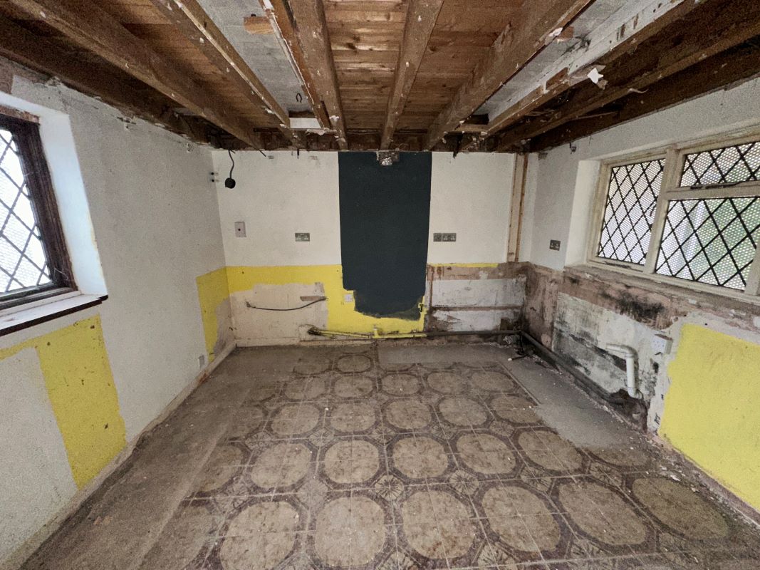 3 bedroom semi detached house in Solihull 