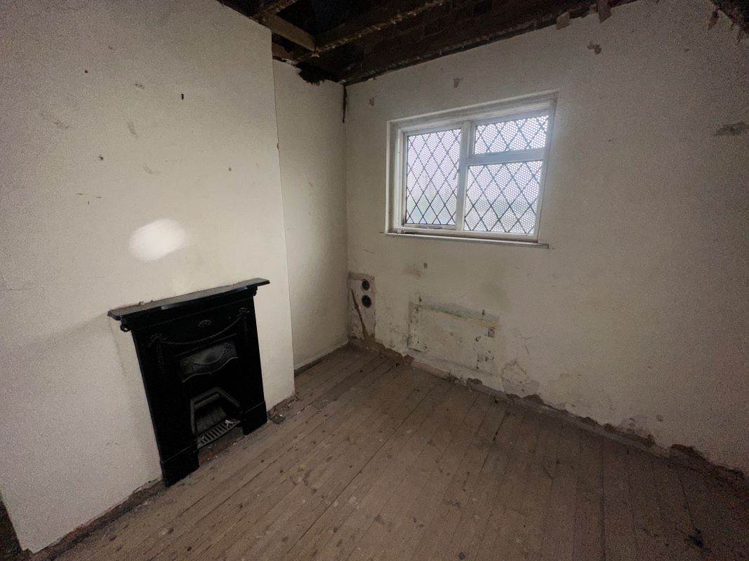 3 bedroom semi detached house in Solihull 