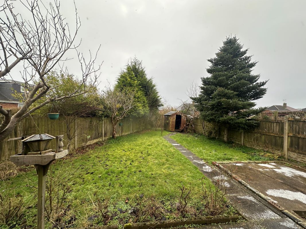 3 bedroom detached house in Rednal