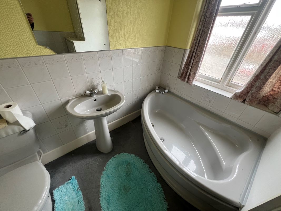 3 bedroom semi detached property in Walsall