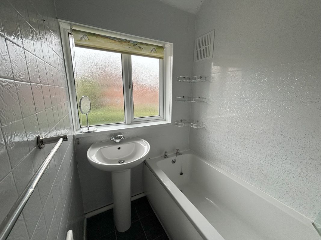 3 bedroom semi detached house in Birmingham 