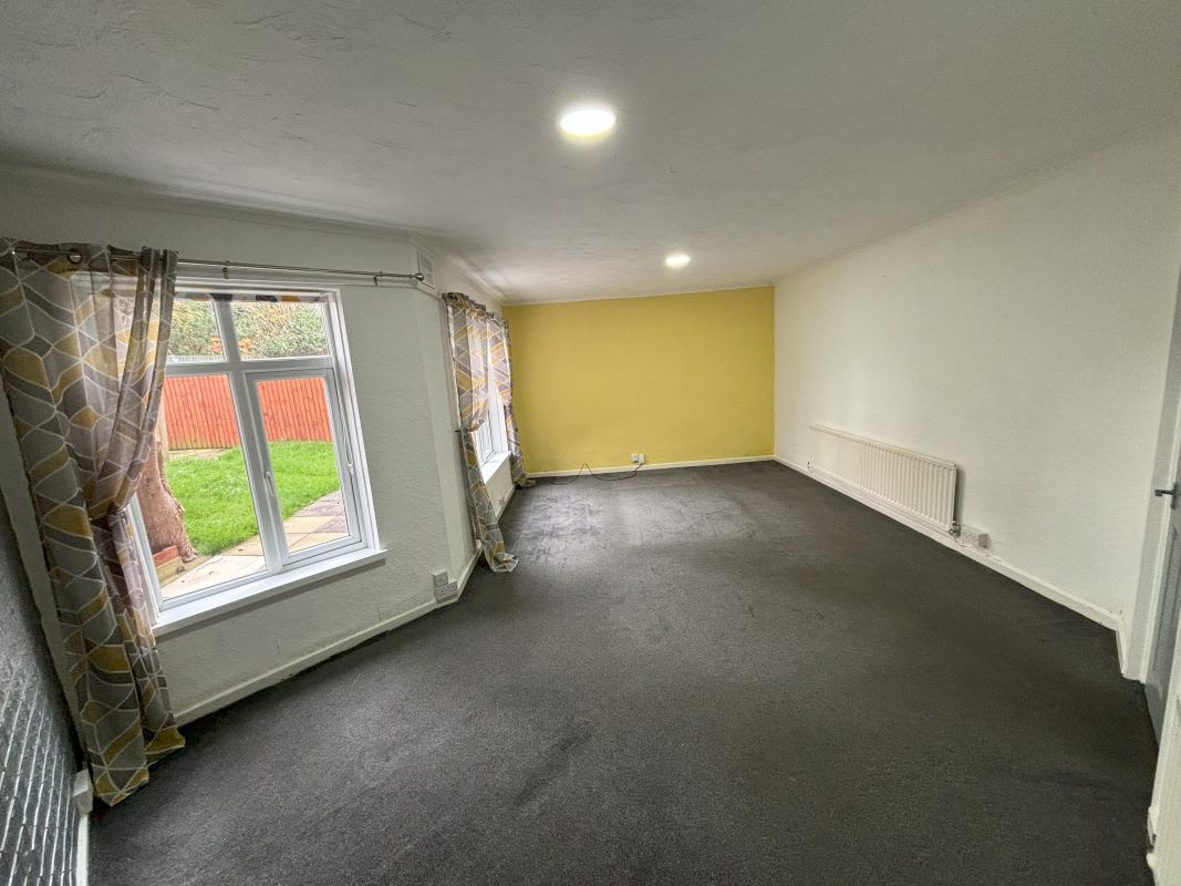 3 bedroom semi detached house in Birmingham 