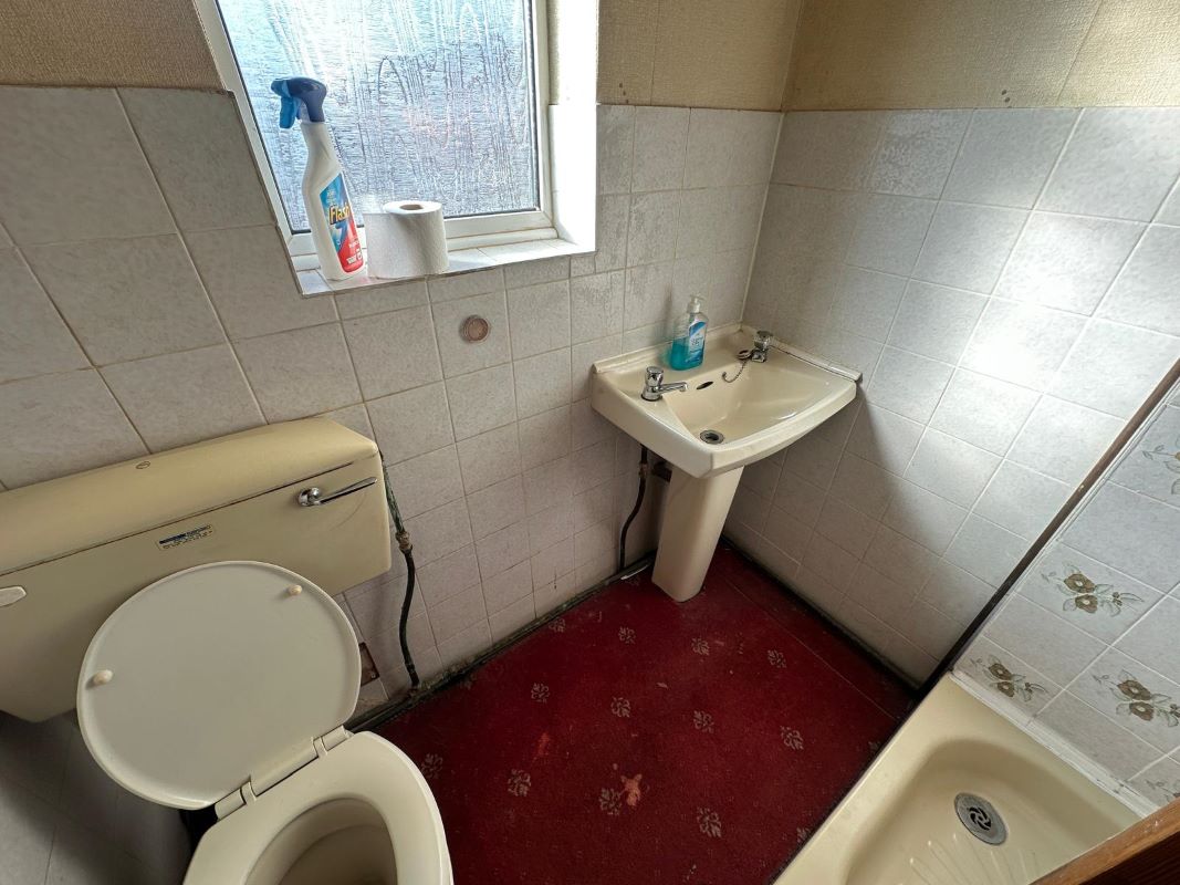 3 bedroom mid terraced house in Coventry 