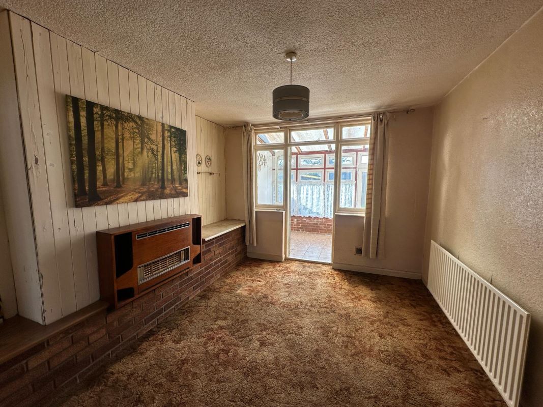 3 bedroom mid terraced house in Coventry 