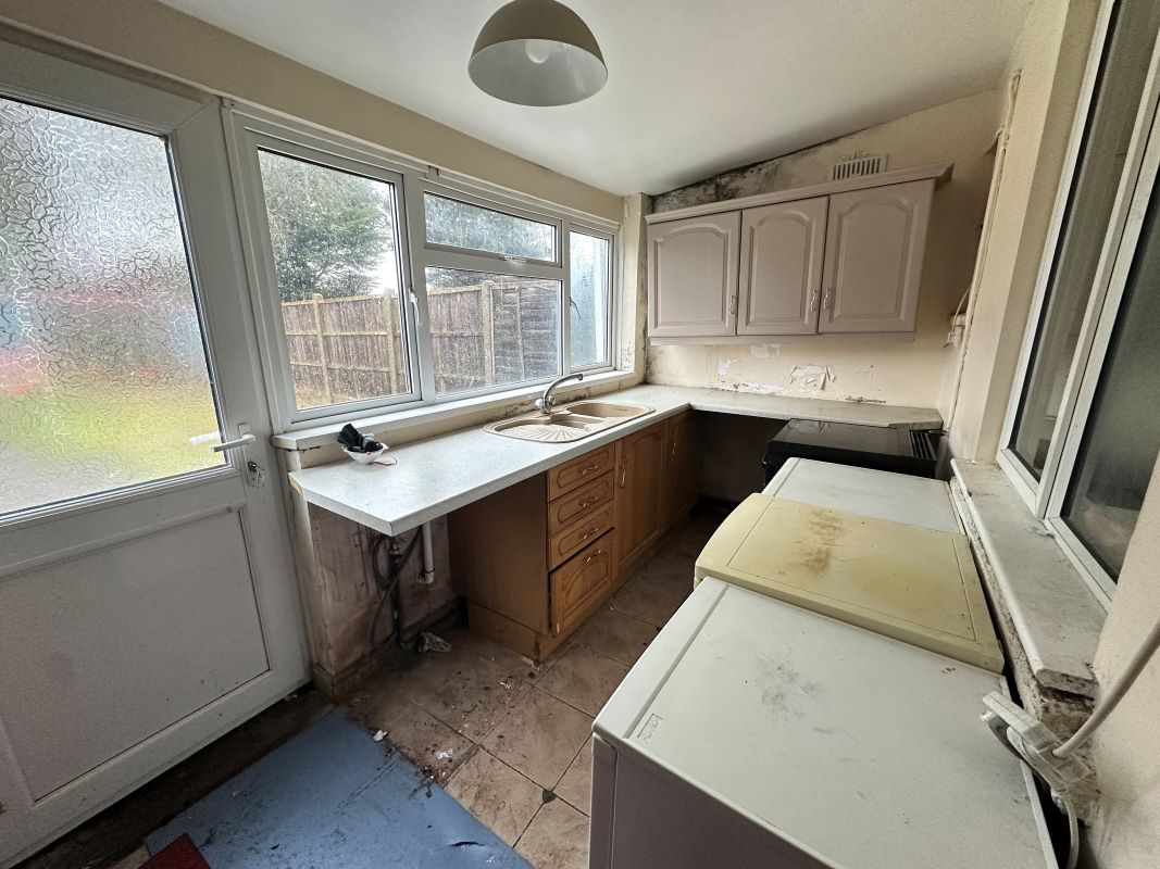 3 bedroom semi detached house in Tipton