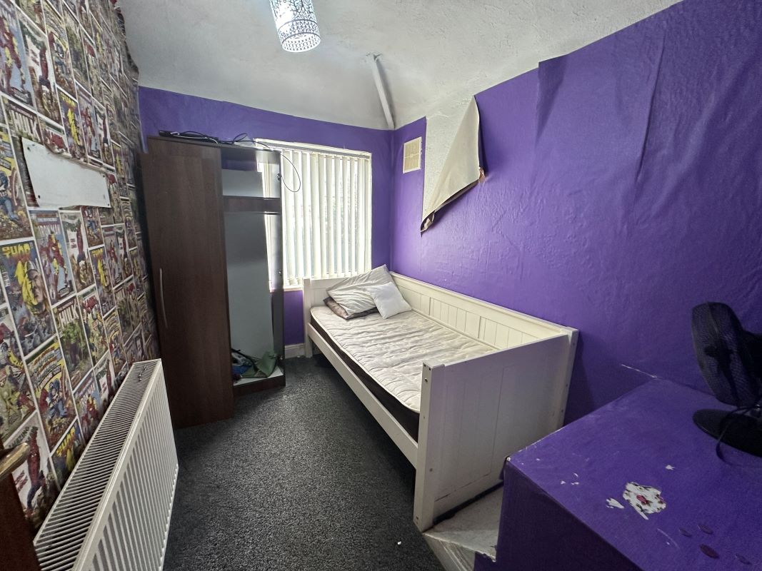 3 bedroom semi detached house in Tipton