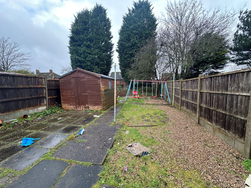 3 bedroom semi detached house in Tipton
