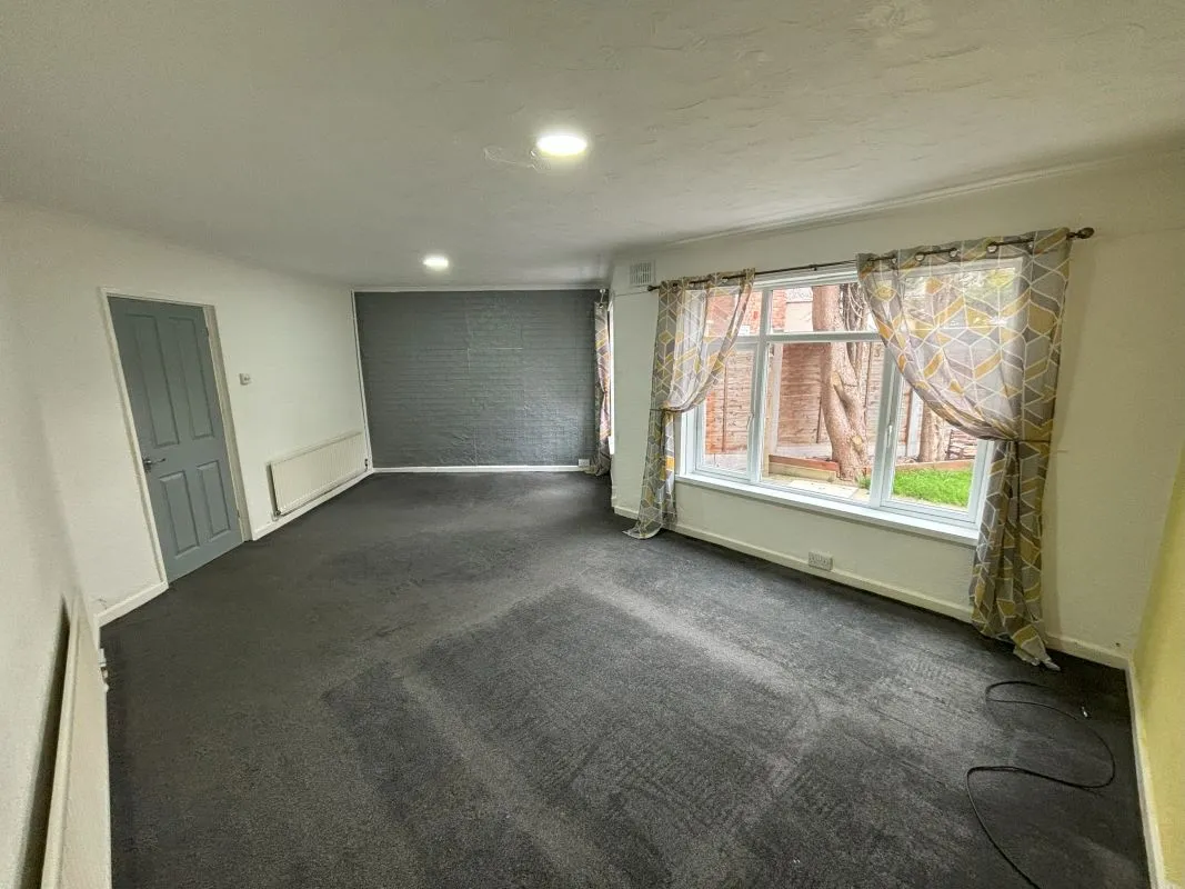 3 bedroom semi detached house in Birmingham 