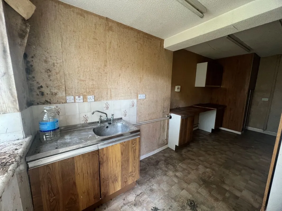 4 bedroom mid terraced property in Coventry 