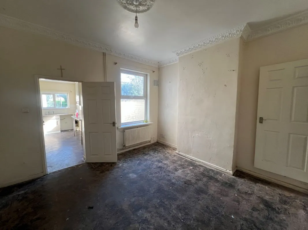 3 bedroom end terraced house in Walsall