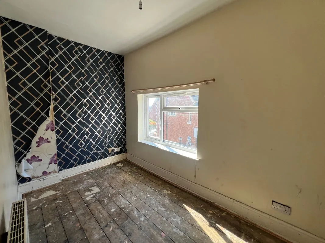 3 bedroom end terraced house in Walsall