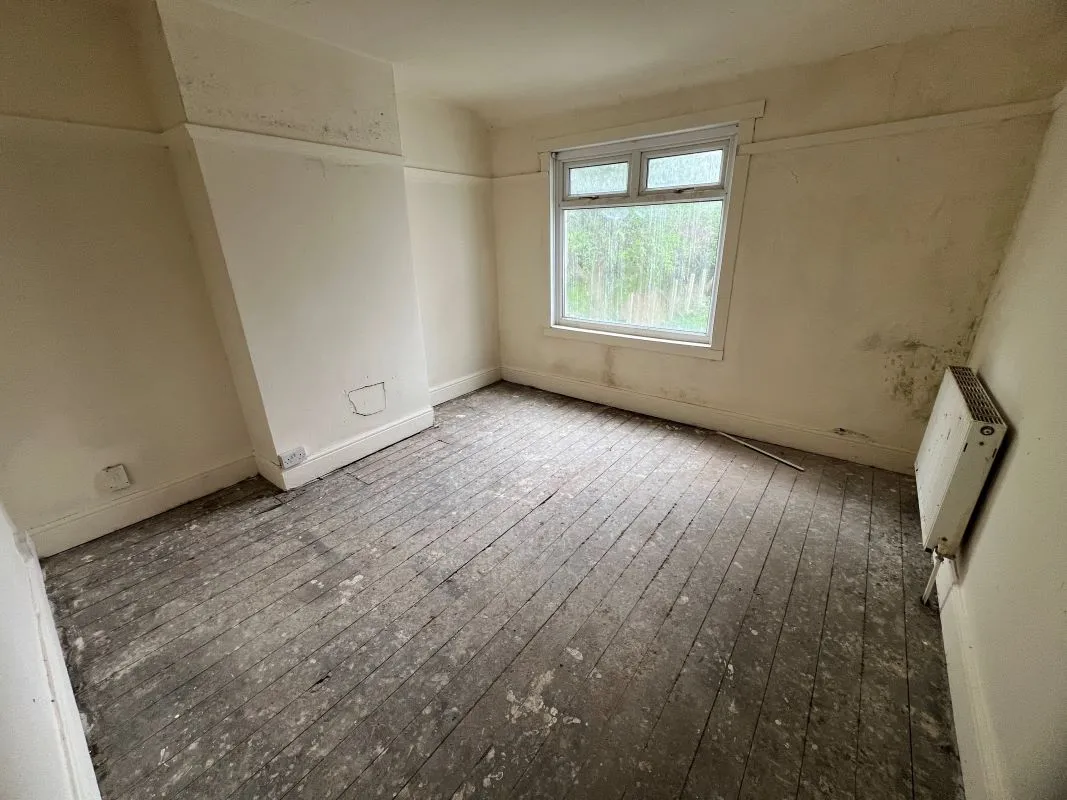 3 bedroom semi detached house in Tipton
