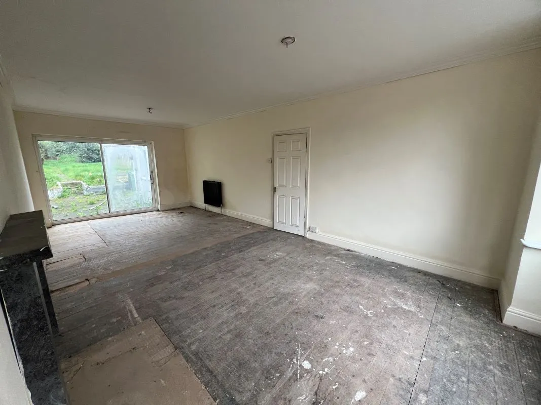 3 bedroom semi detached house in Tipton