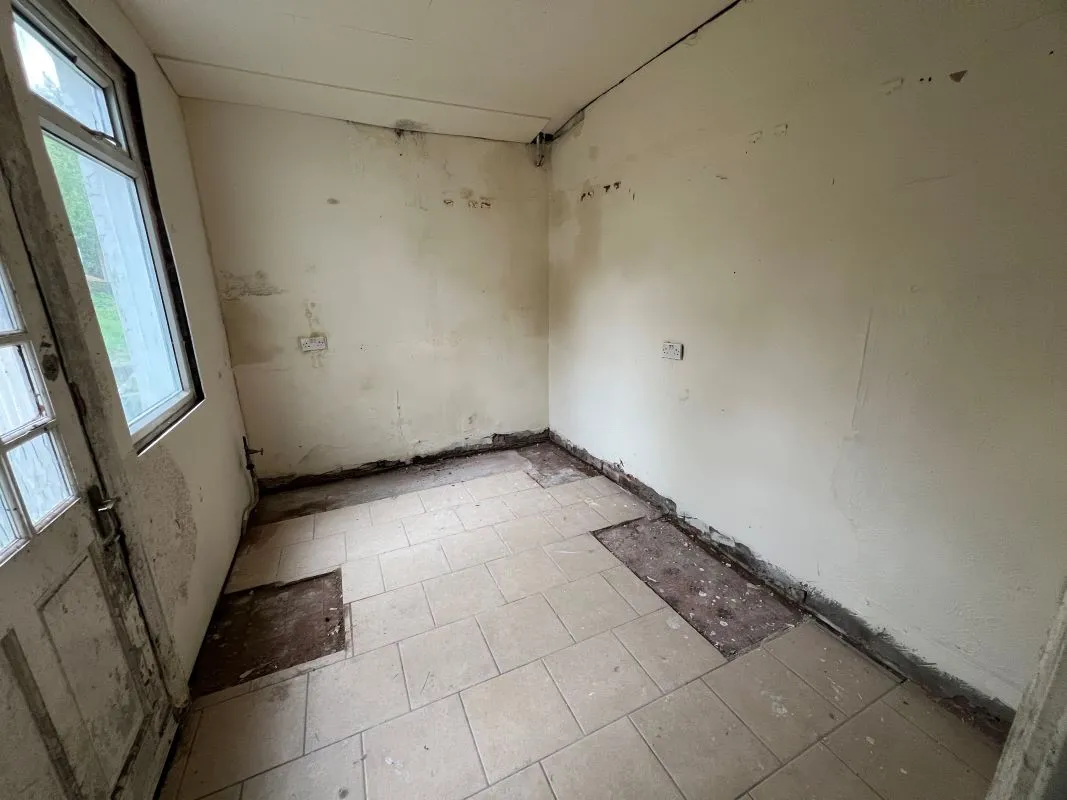 3 bedroom semi detached house in Tipton