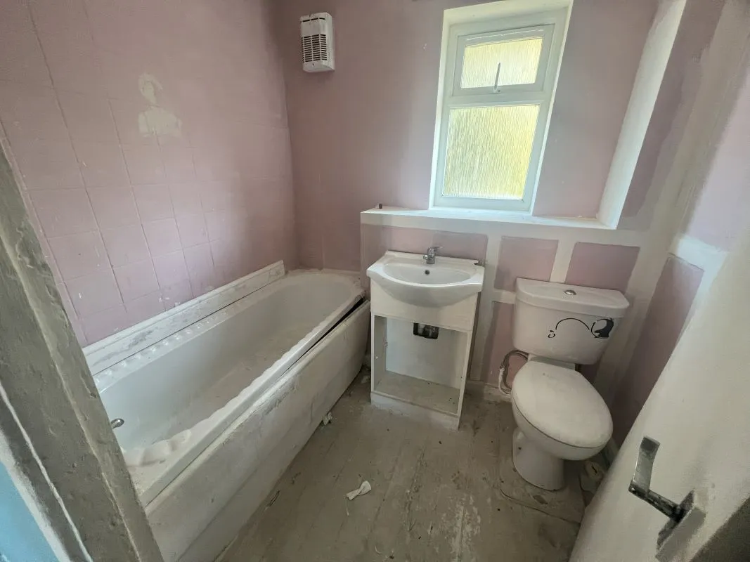 3 bedroom semi detached property in Kings Norton