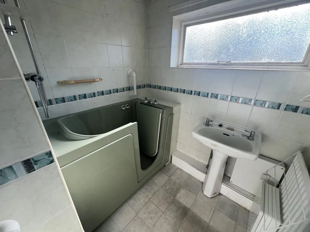 3 bedroom double fronted mid terraced house in Birmingham 