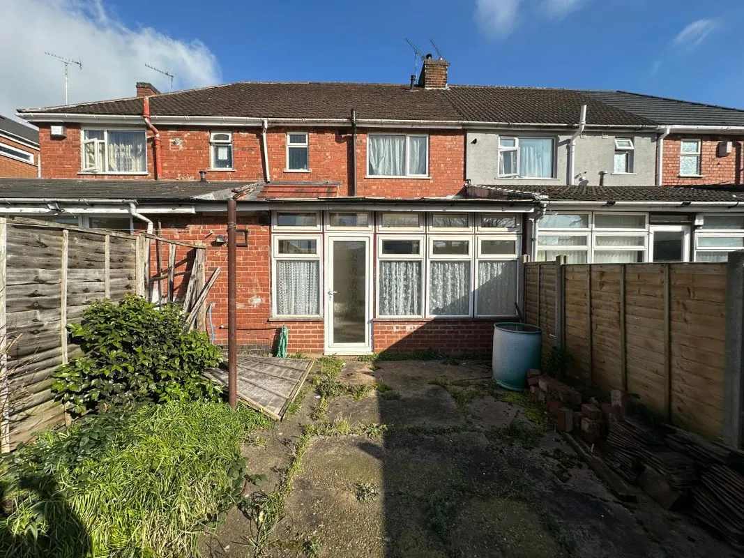 3 bedroom mid terraced house in Coventry 