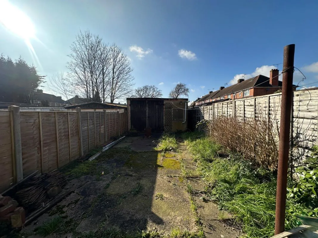 3 bedroom mid terraced house in Coventry 