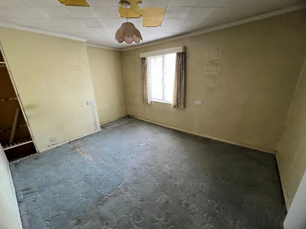 2 bedroom mid terraced house in Bromsgrove