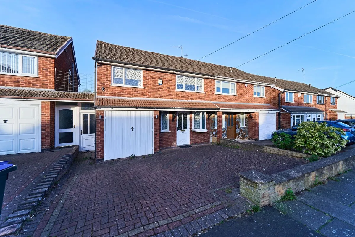 3 bedroom semi detached house in Great Barr