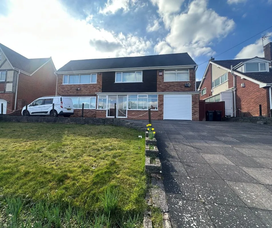 3 bedroom detached property in Sutton Coldfield