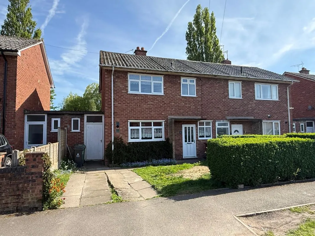 3 bedroom semi detached house in Walsall