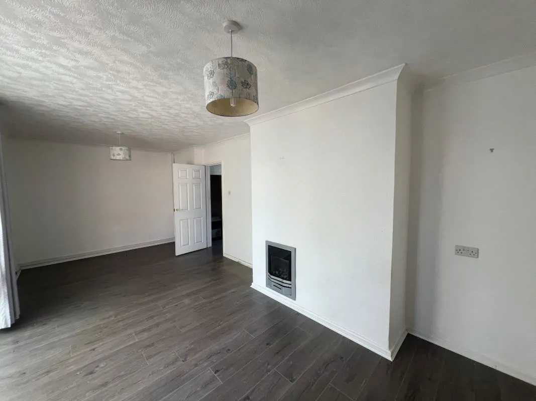 3 bedroom semi detached house in Walsall