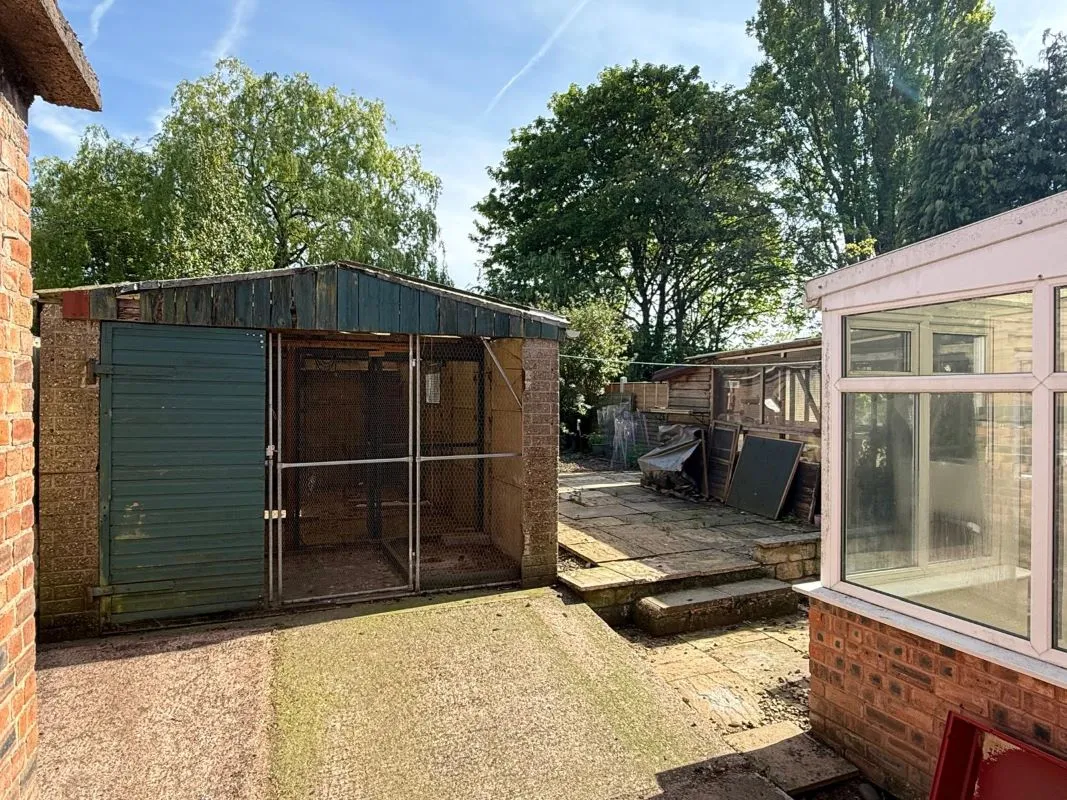 3 bedroom semi detached house in Walsall