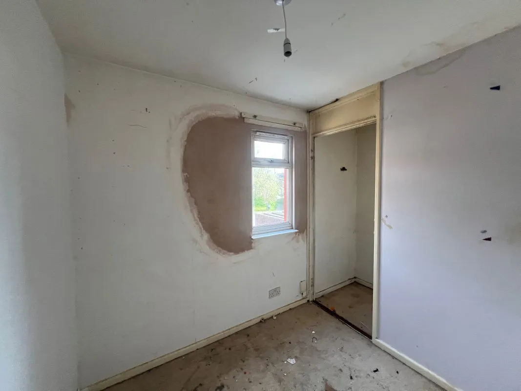 3 bedroom mid terraced house in Dawley, Telford
