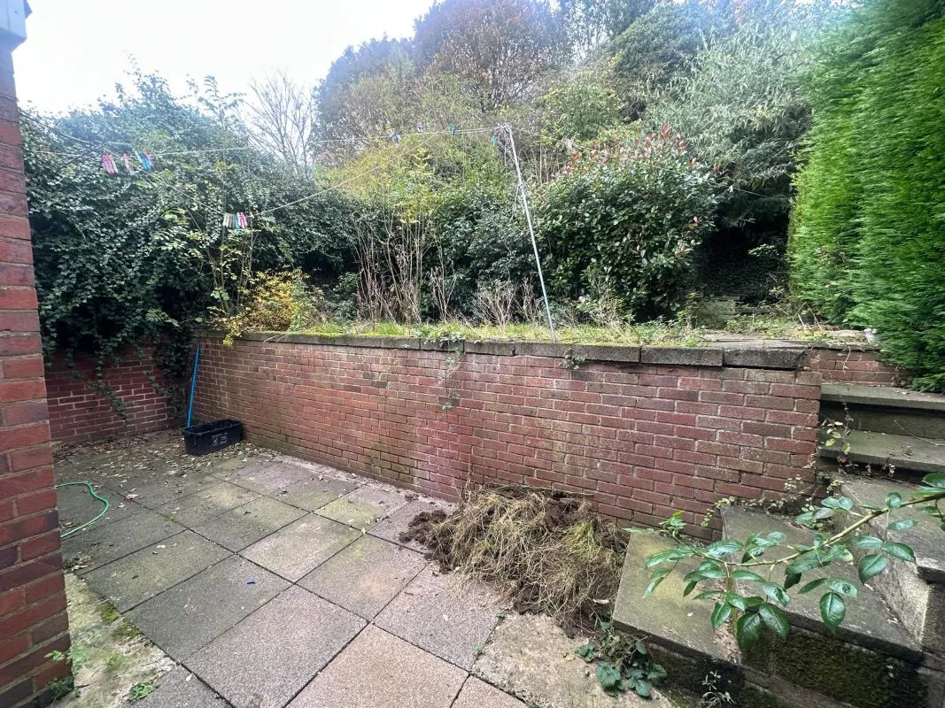3 bedroom semi detached house in Brierley Hill