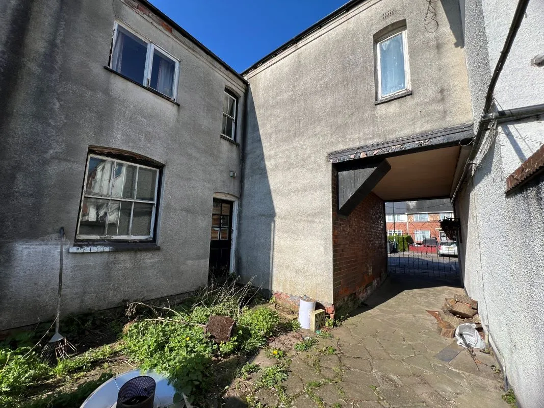 3 bedroom end terrace and former retail property in Yardley Wood