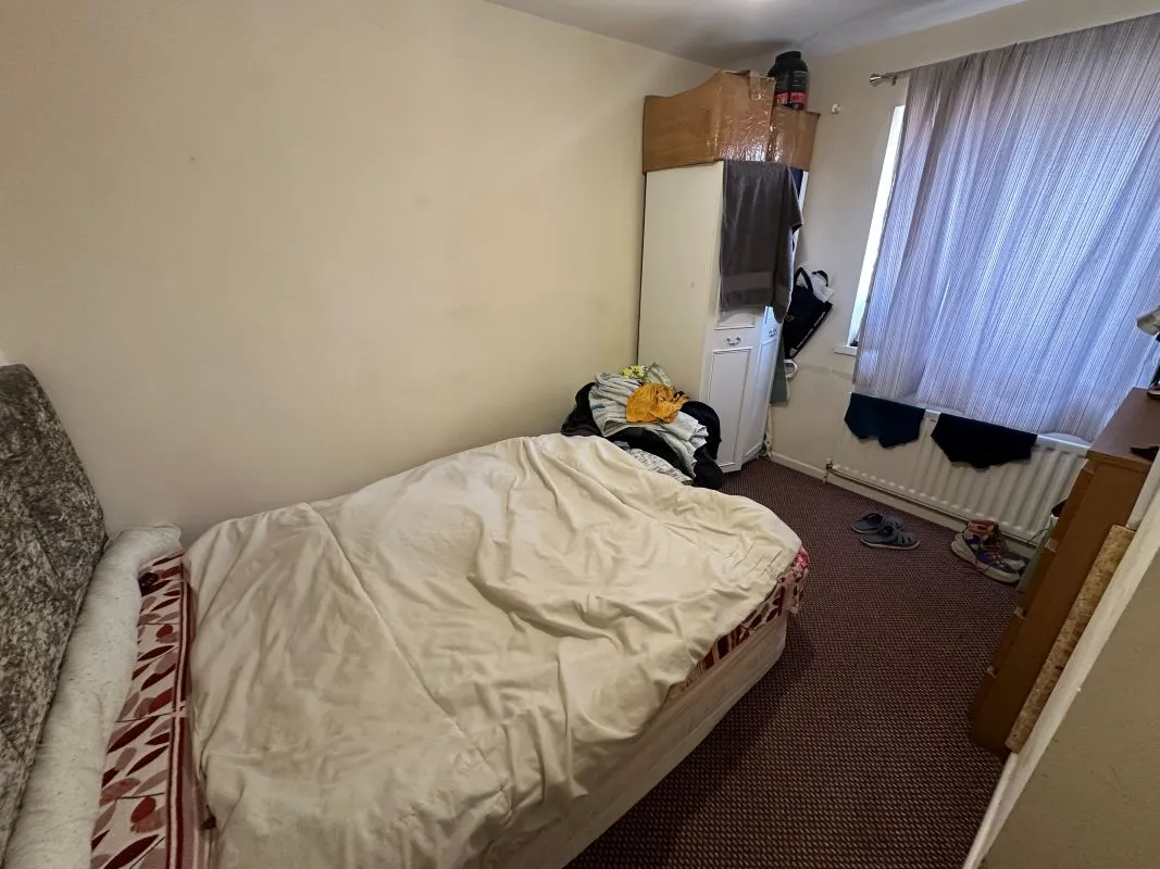 5 bedroom townhouse in Oldbury