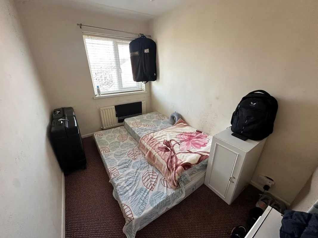 5 bedroom townhouse in Oldbury